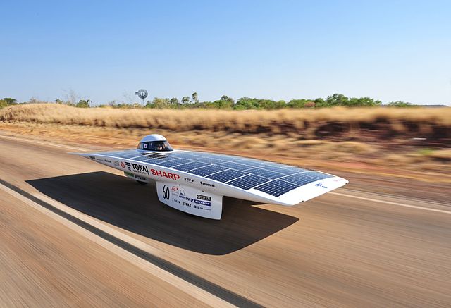  the winner of the 2009 World Solar Challenge, with an average speed of 100.5 km/h